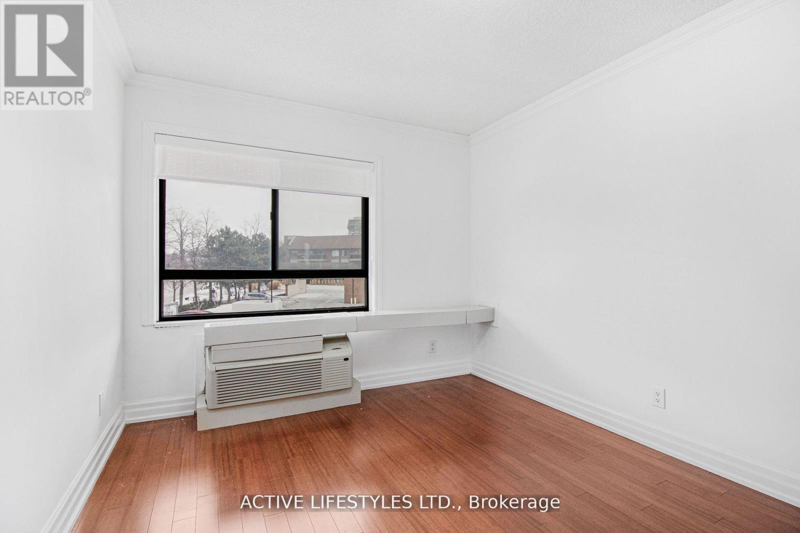 Property at 504 - 1000 CEDARGLEN GATE image 4