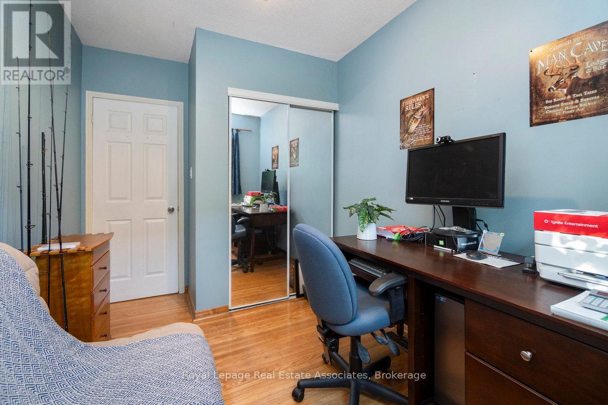 64 Eaglewood Boulevard, Mississauga (Mineola), Ontario  L5G 1V4 - Photo 19 - W12235964