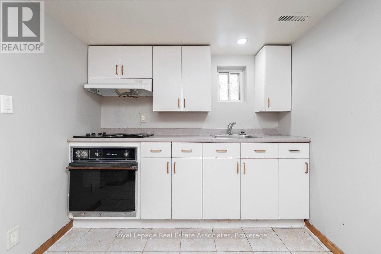 64 Eaglewood Boulevard, Mississauga (Mineola), Ontario  L5G 1V4 - Photo 26 - W12235964