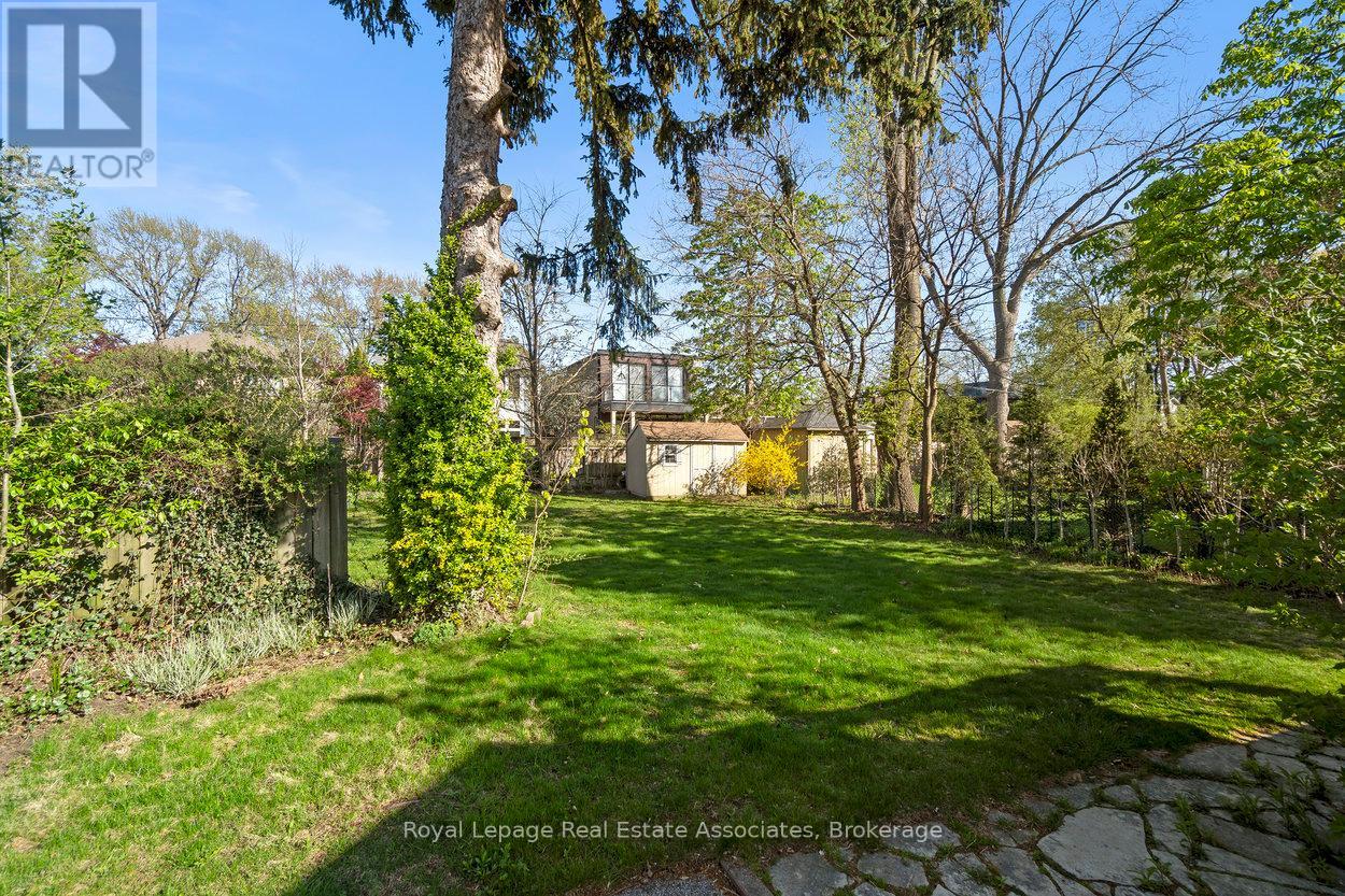 64 Eaglewood Boulevard, Mississauga (Mineola), Ontario  L5G 1V4 - Photo 33 - W12235964