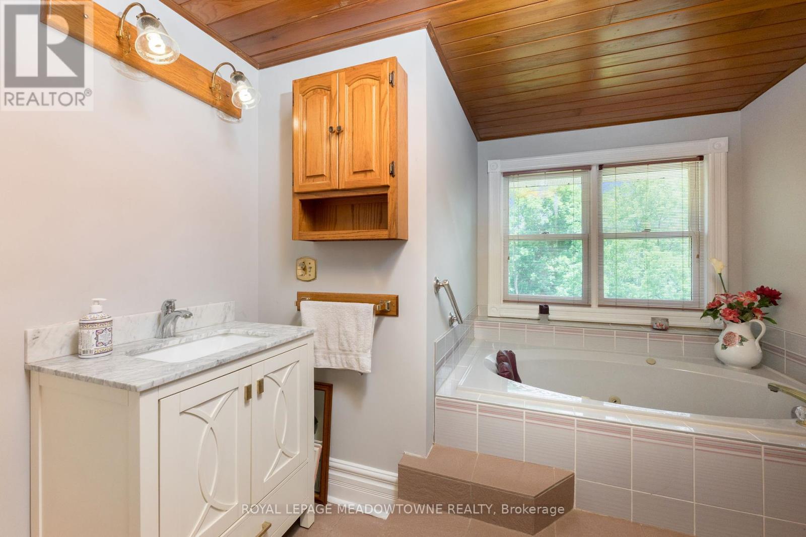 15637 Mclaughlin Road, Caledon (Inglewood), Ontario  L7C 1L9 - Photo 17 - W12236050