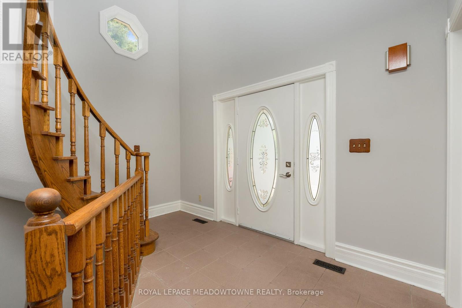 15637 Mclaughlin Road, Caledon (Inglewood), Ontario  L7C 1L9 - Photo 4 - W12236050