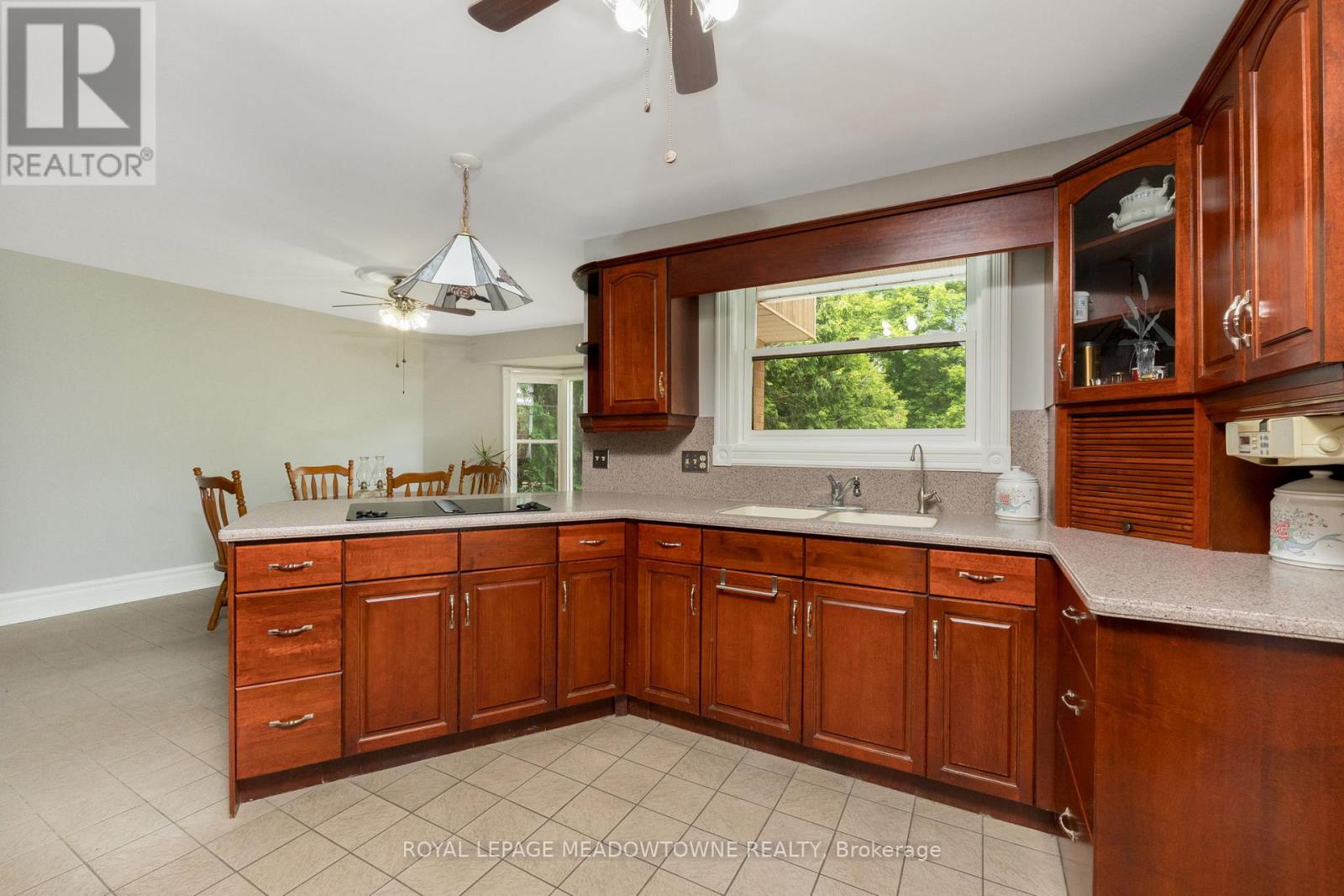 15637 Mclaughlin Road, Caledon (Inglewood), Ontario  L7C 1L9 - Photo 6 - W12236050