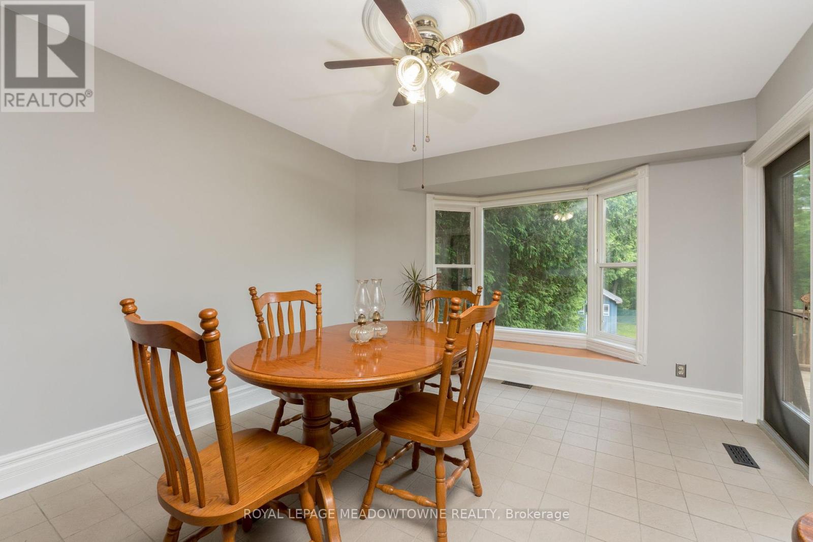15637 Mclaughlin Road, Caledon (Inglewood), Ontario  L7C 1L9 - Photo 8 - W12236050