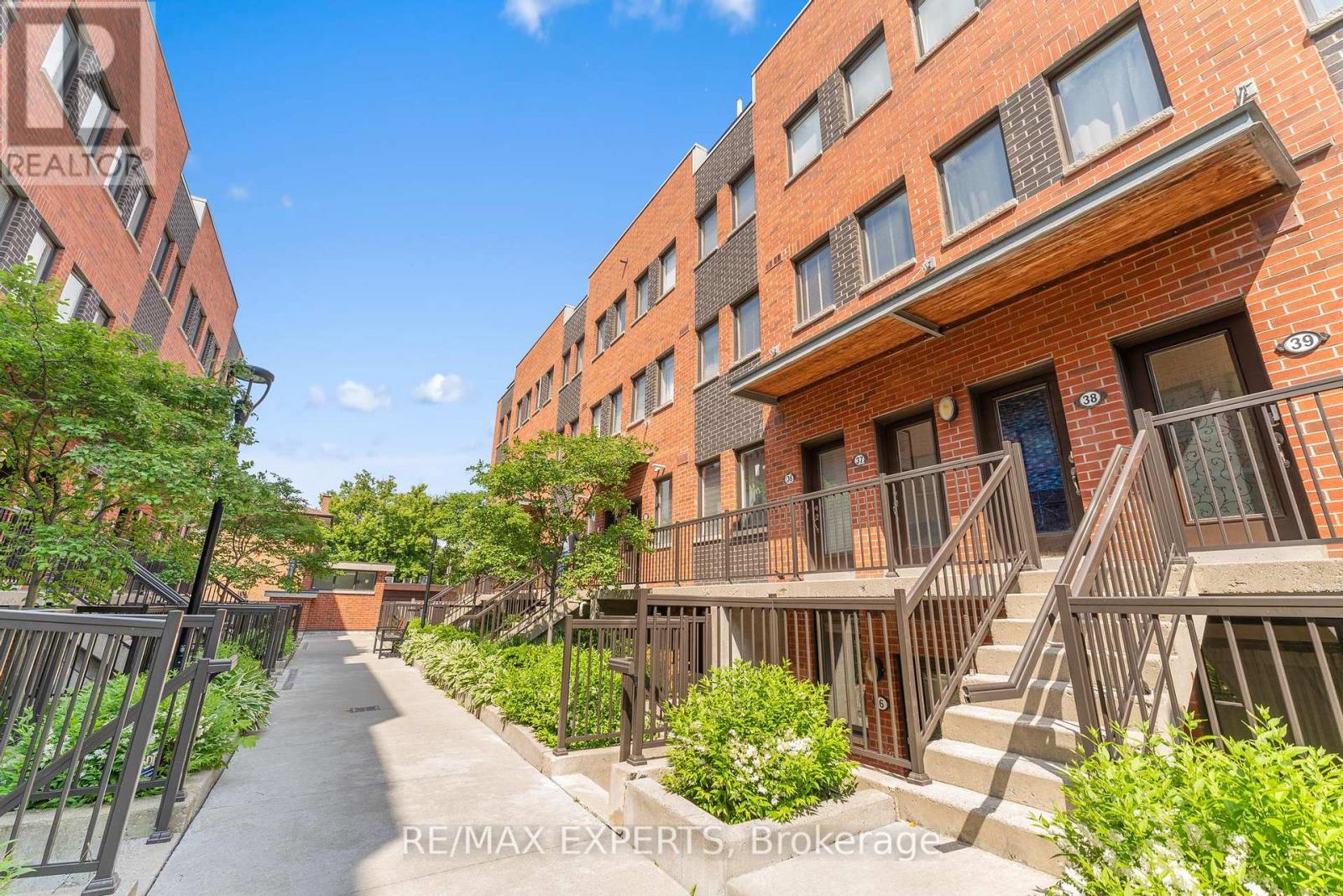 Property at 6 - 871 WILSON AVENUE image 3
