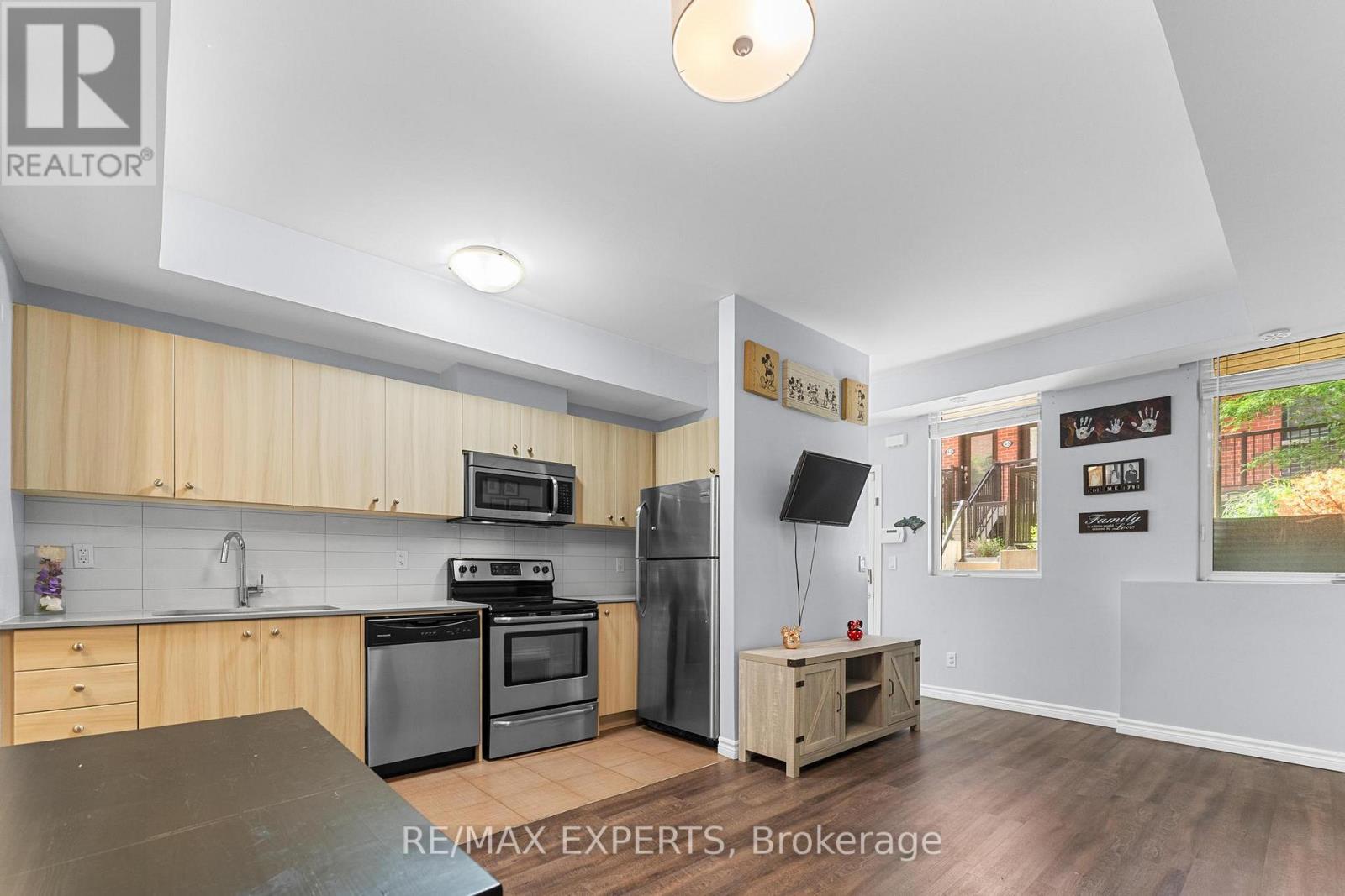 Property at 6 - 871 WILSON AVENUE image 4
