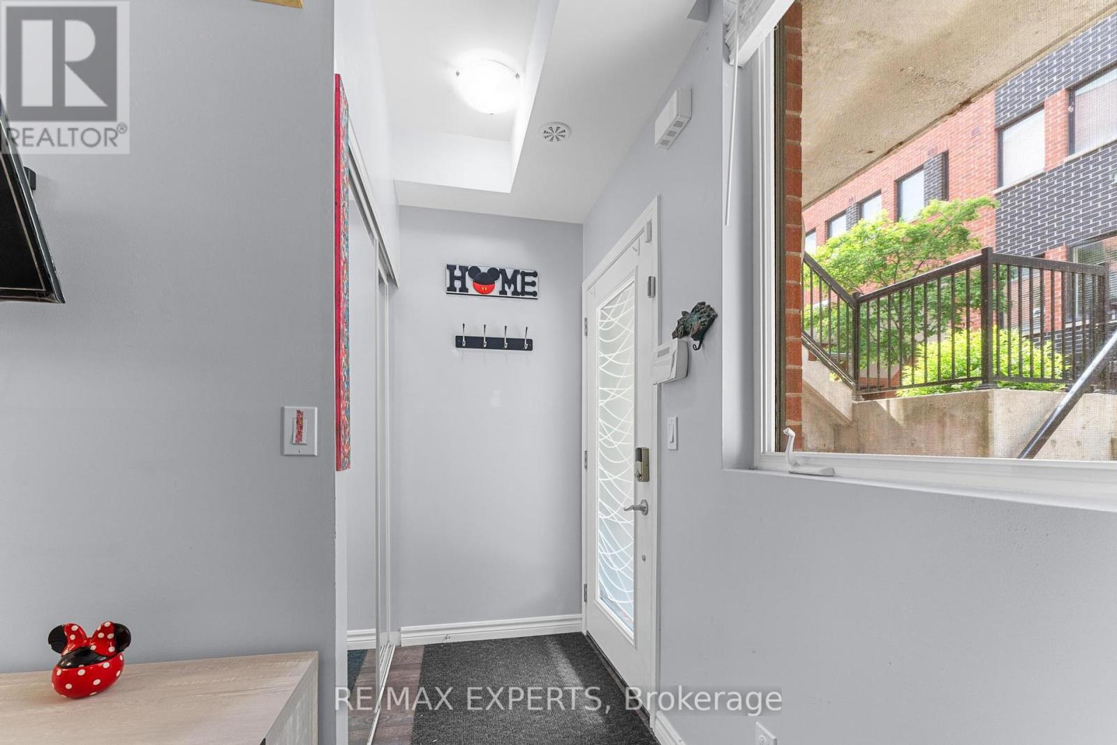 6 - 871 Wilson Avenue, Toronto (Downsview-Roding-Cfb), Ontario  M3K 1E6 - Photo 9 - W12236102