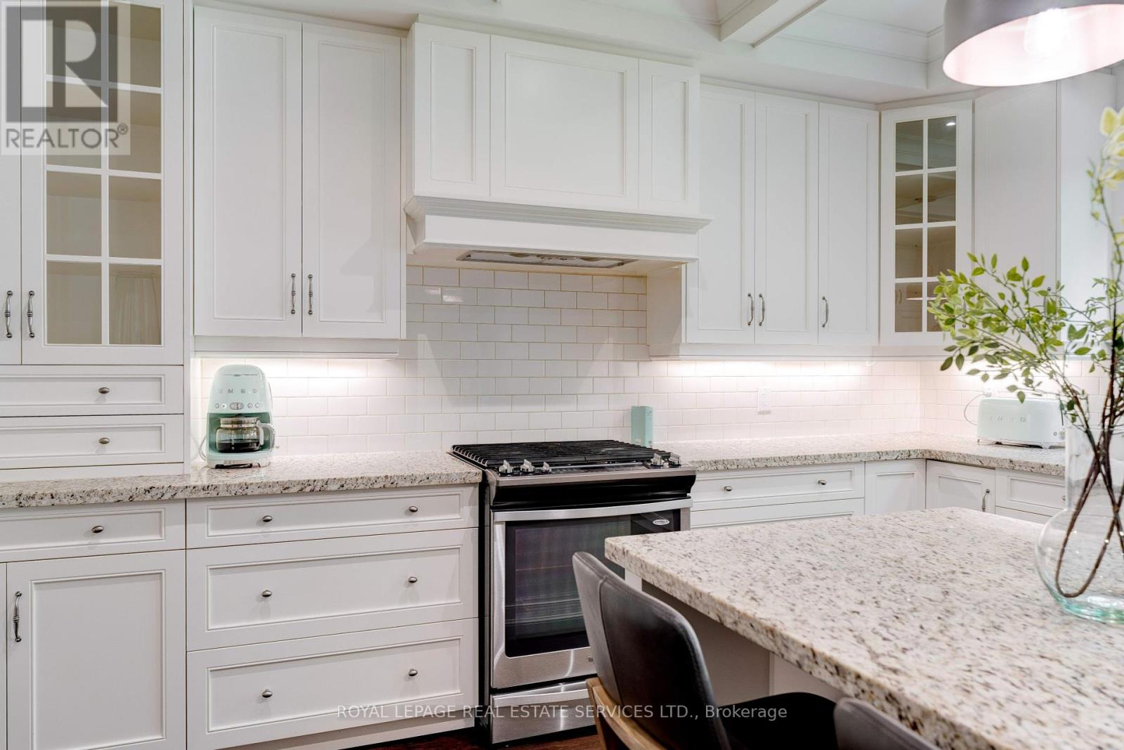 437 Inglehart Street N, Oakville (Oo Old Oakville), Ontario  L6J 3J5 - Photo 16 - W12236368