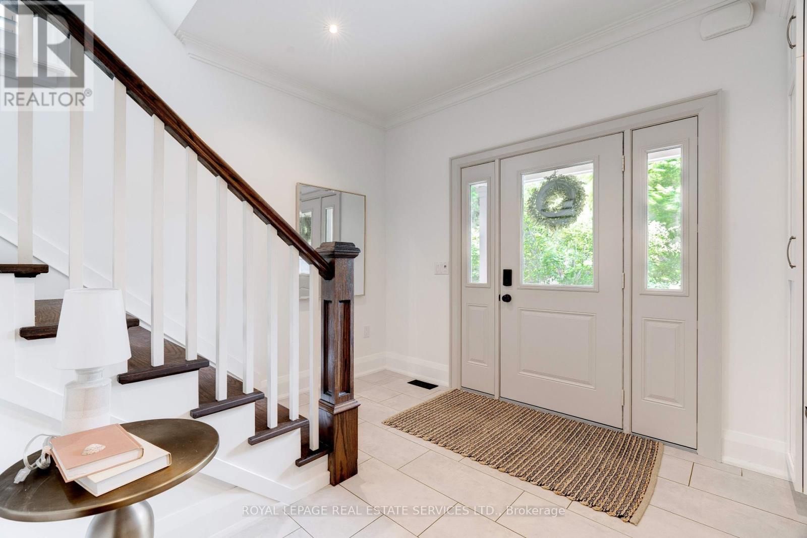 Property at 437 INGLEHART STREET N image 3
