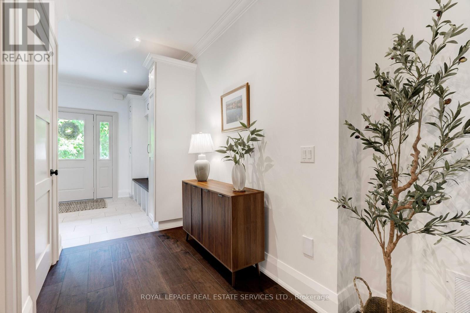 Property at 437 INGLEHART STREET N image 5