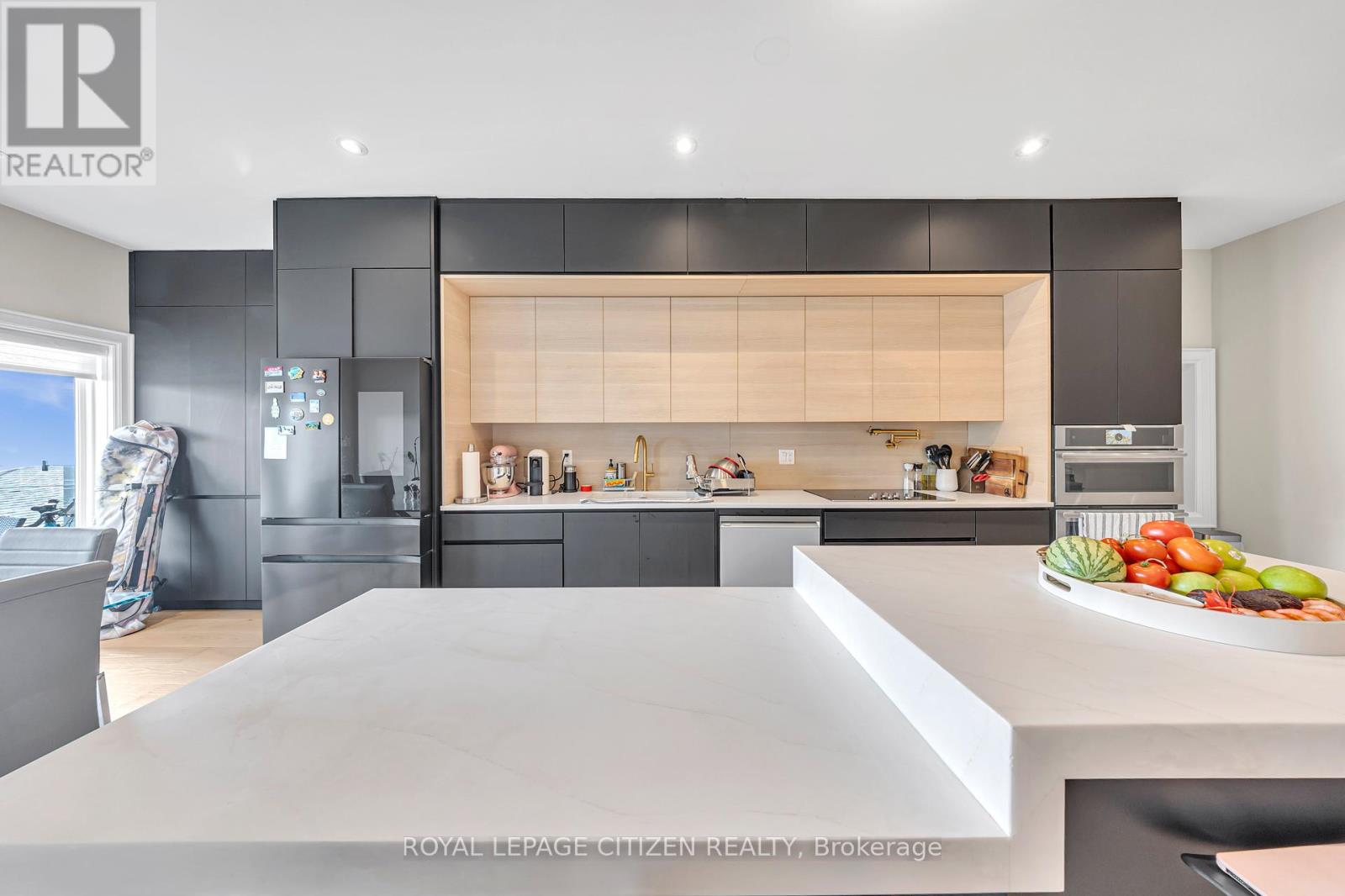 124 Caledonia Road, Toronto, Ontario  M6E 4S7 - Photo 11 - W12236427