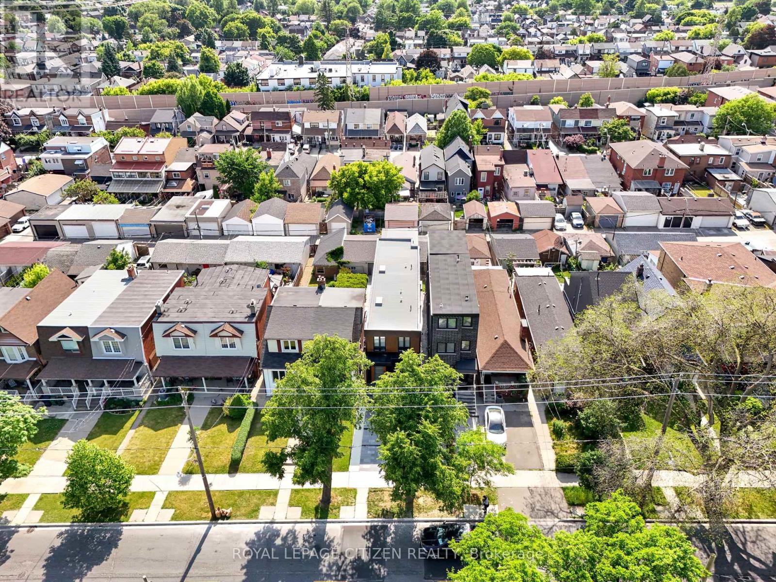 124 Caledonia Road, Toronto, Ontario  M6E 4S7 - Photo 38 - W12236427