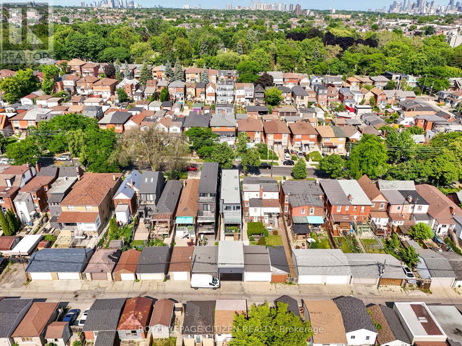 124 Caledonia Road, Toronto, Ontario  M6E 4S7 - Photo 39 - W12236427