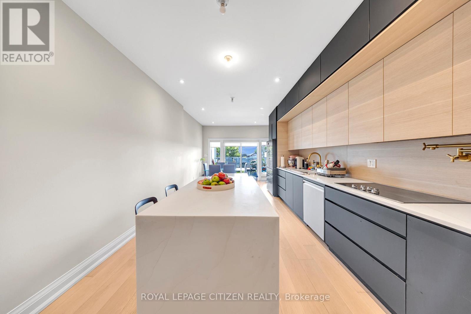 124 Caledonia Road, Toronto, Ontario  M6E 4S7 - Photo 9 - W12236427