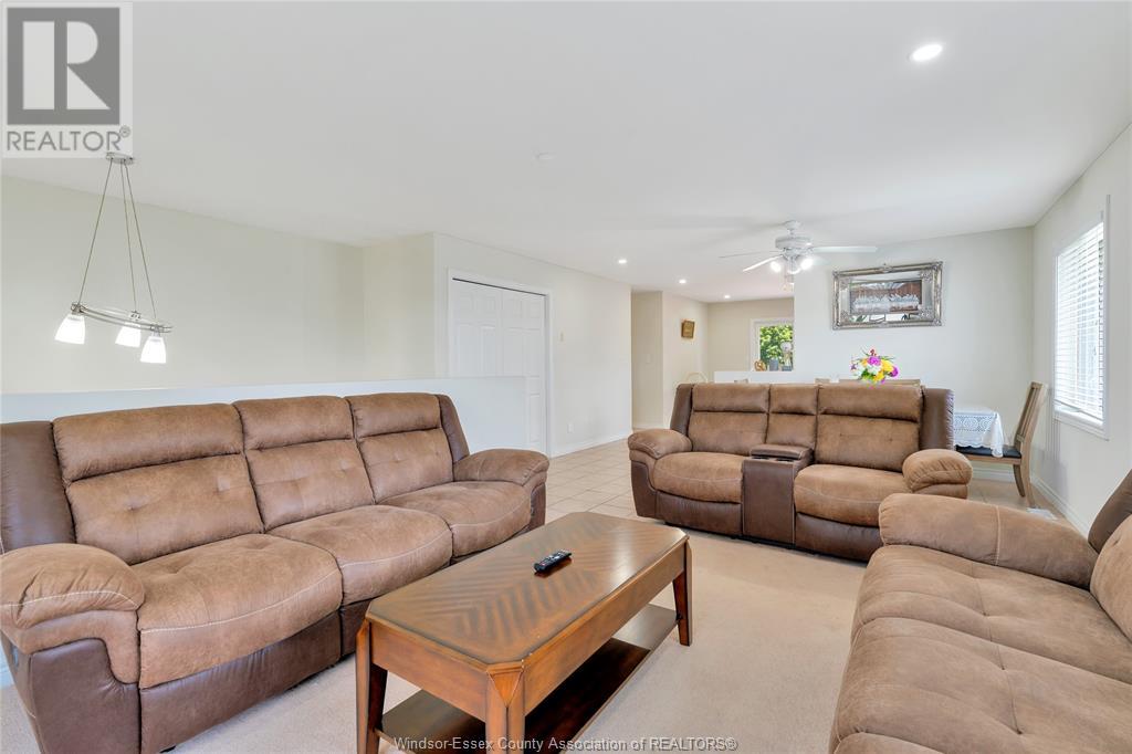 Property at 592 BANWELL image 5