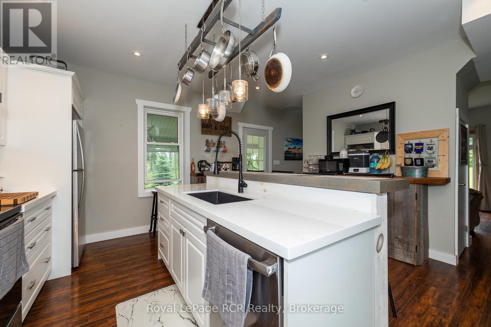 773760 Highway 10, Grey Highlands, Ontario  N0C 1L0 - Photo 16 - X12236514