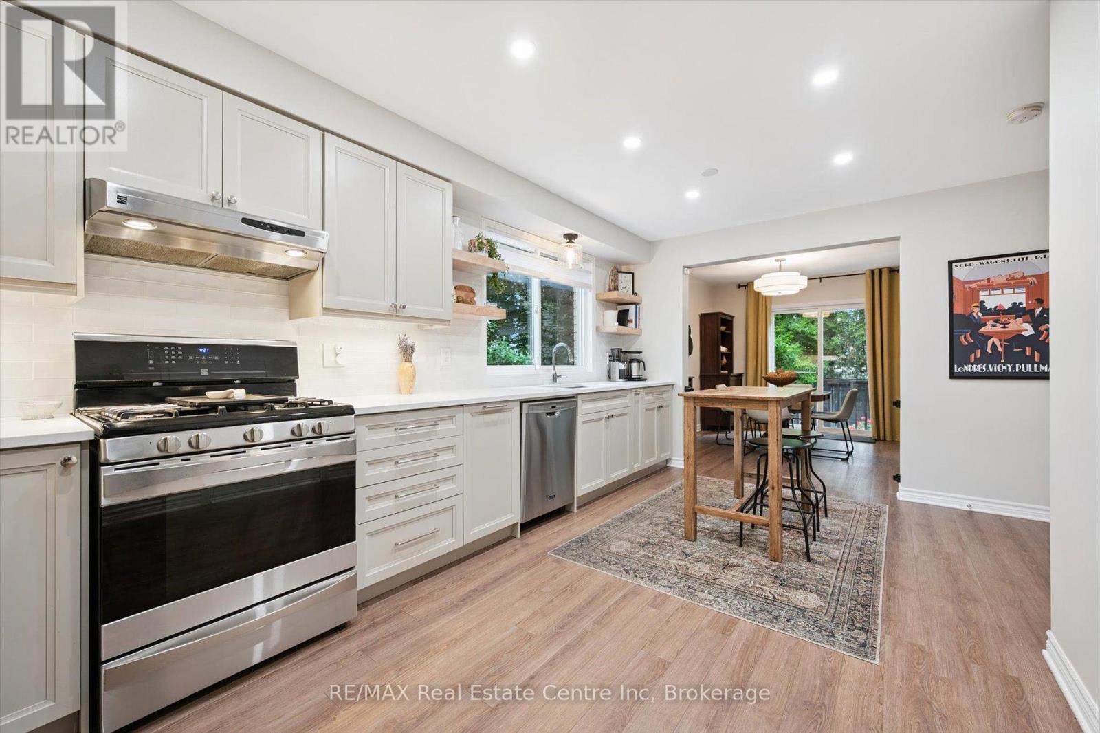 Property at 33 LONDON ROAD E image 3
