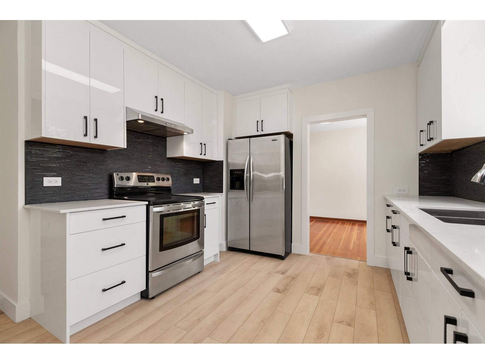 Property at 46124 MELLARD AVENUE image 5