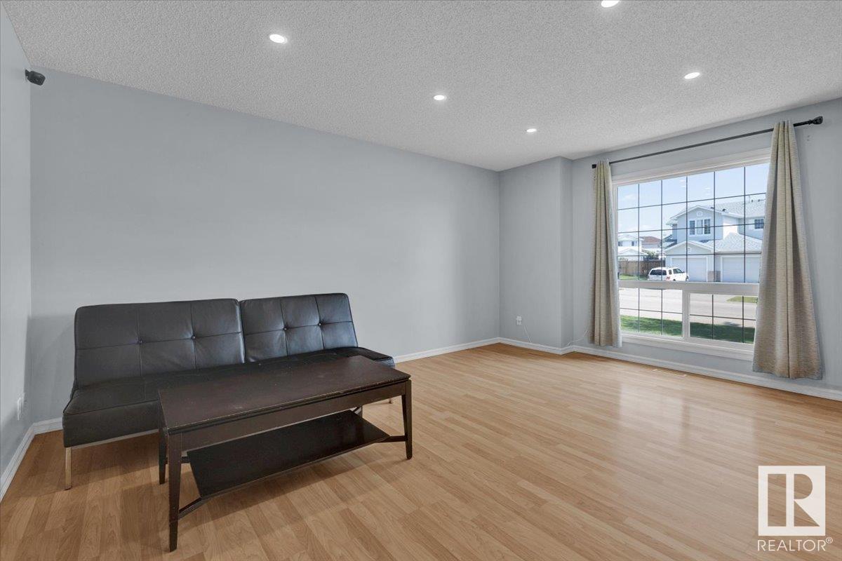 8647 173 Av Nw, Edmonton, Alberta  T5Z 3W4 - Photo 7 - E4443551