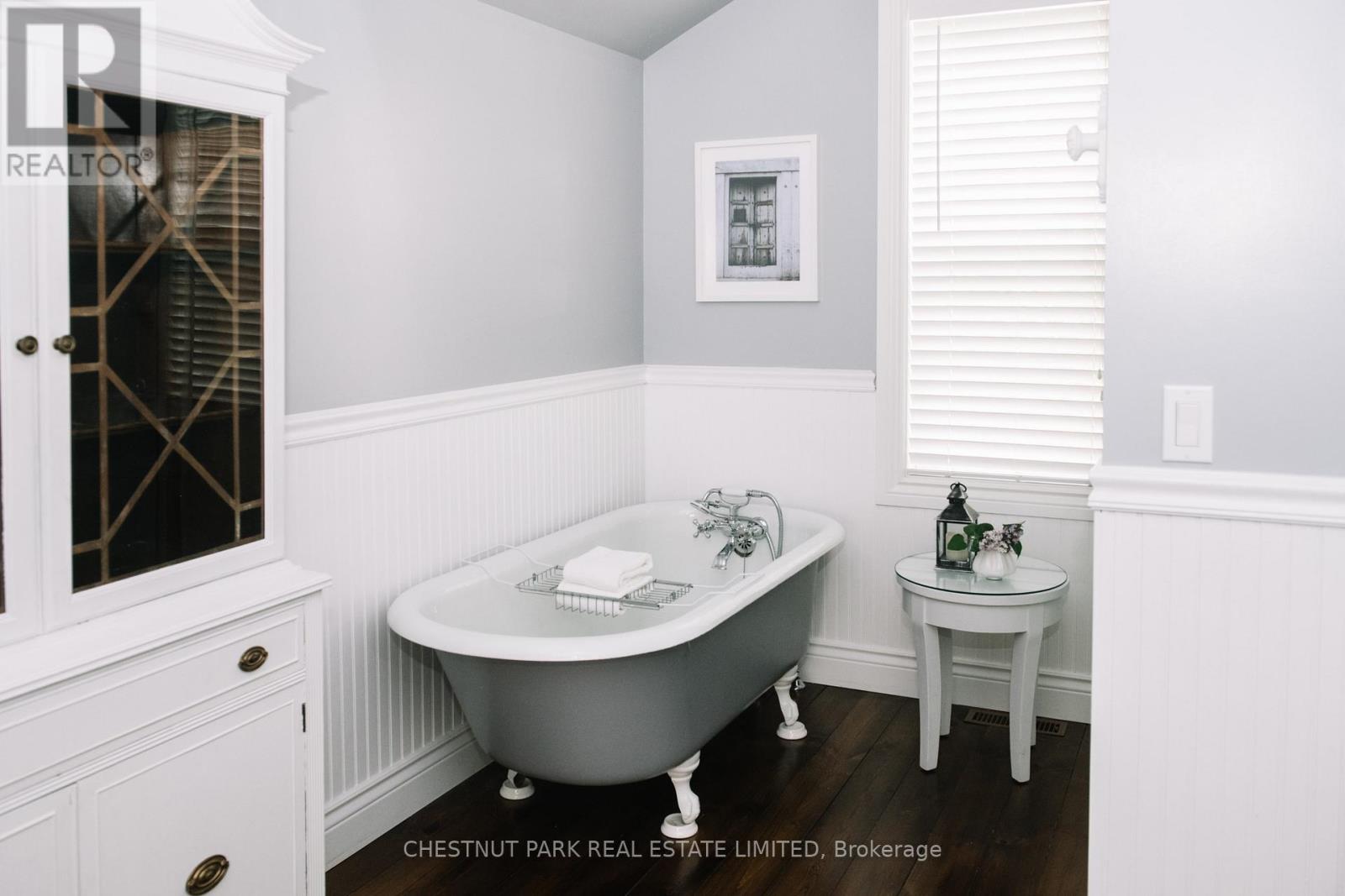 25 Stanley Street, Prince Edward County, Ontario  K0K 1G0 - Photo 20 - X12235988