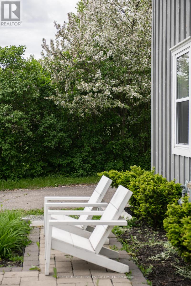 25 Stanley Street, Prince Edward County, Ontario  K0K 1G0 - Photo 32 - X12235988