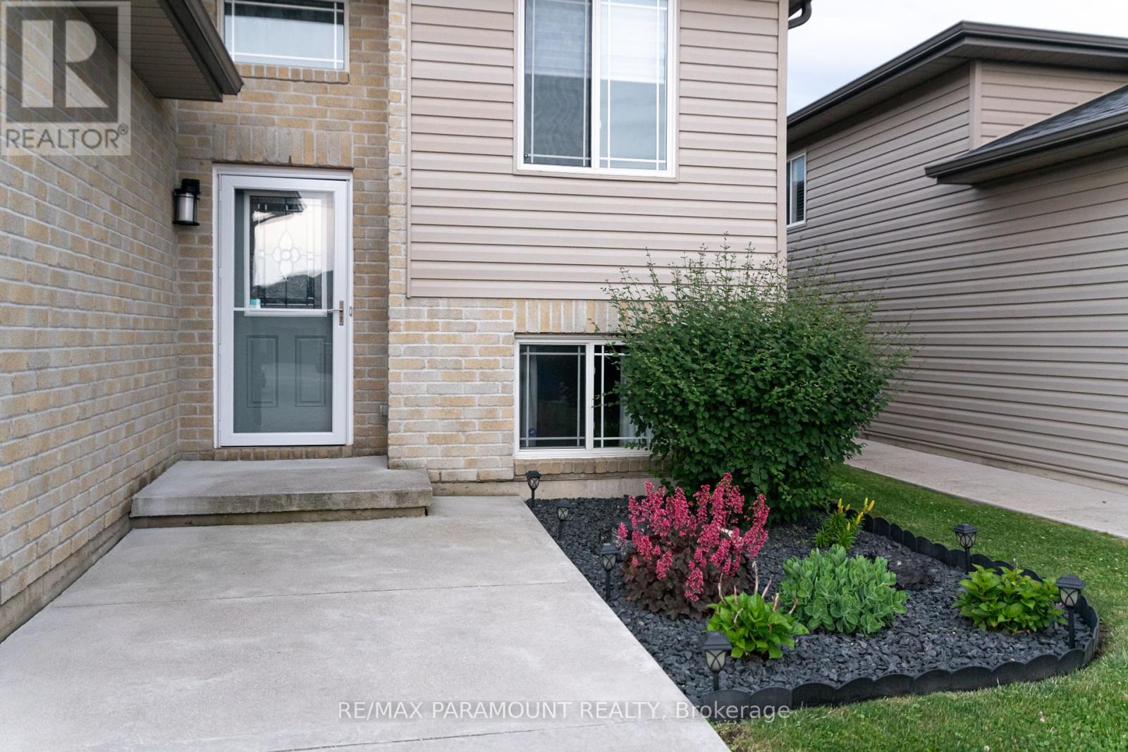 Property at 191 MANNING DRIVE image 2