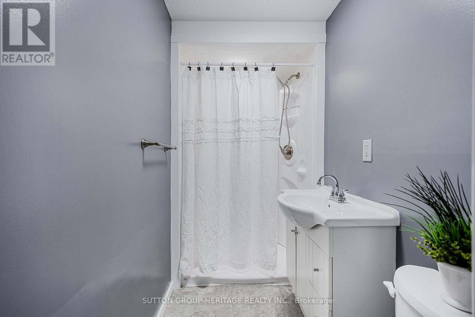 9209 Highway 11 N, Severn, Ontario  L3V 0Y8 - Photo 25 - S12236698