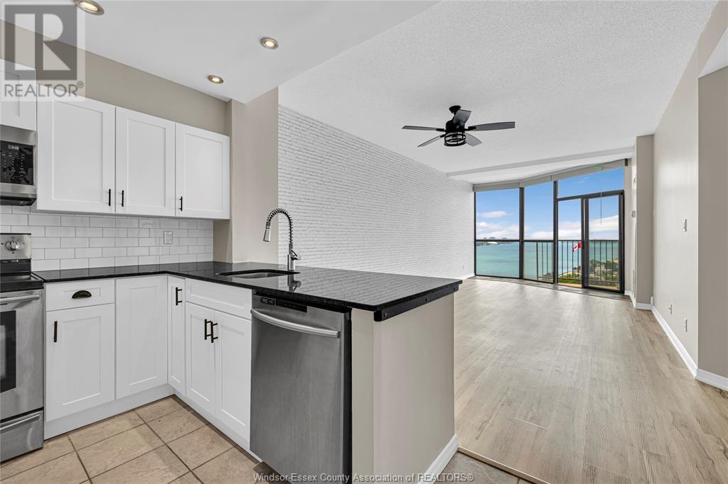 515 Riverside Drive Unit# 1703, Windsor, Ontario  N9A 7C3 - Photo 4 - 25015623