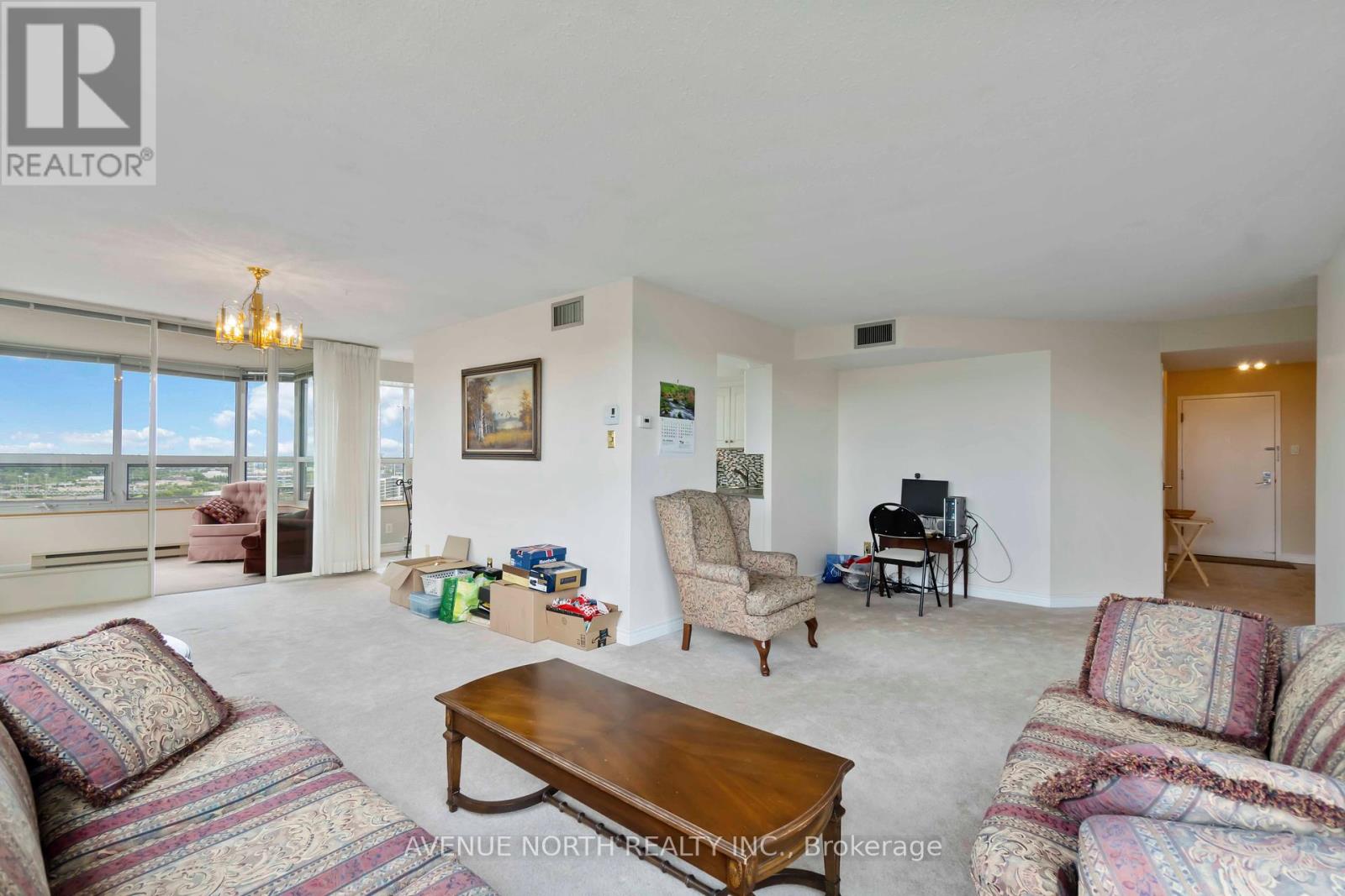 2401 - 1500 Riverside Drive, Ottawa, Ontario  K1G 4J4 - Photo 10 - X12236605