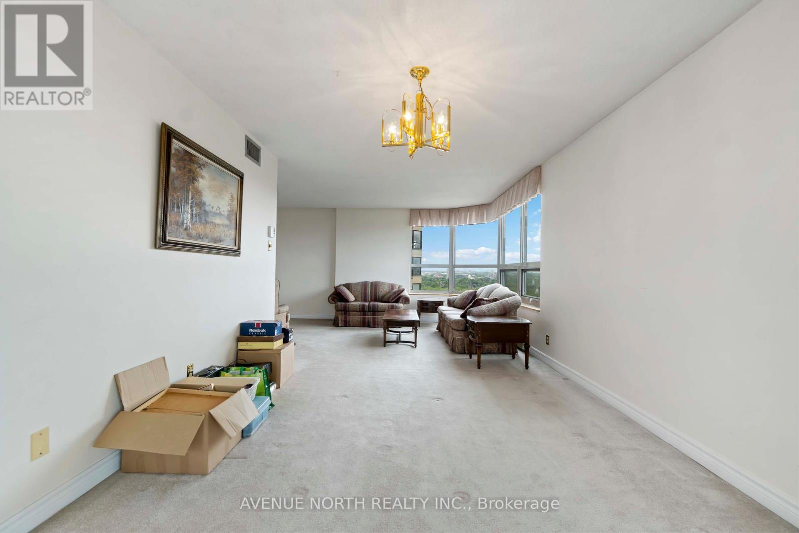 2401 - 1500 Riverside Drive, Ottawa, Ontario  K1G 4J4 - Photo 13 - X12236605