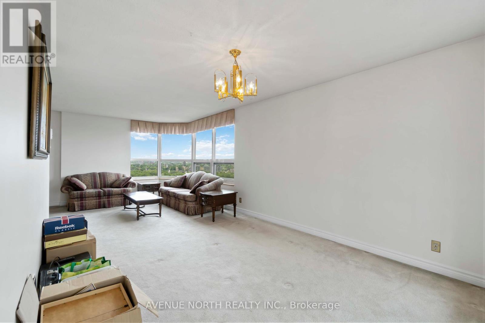2401 - 1500 Riverside Drive, Ottawa, Ontario  K1G 4J4 - Photo 14 - X12236605