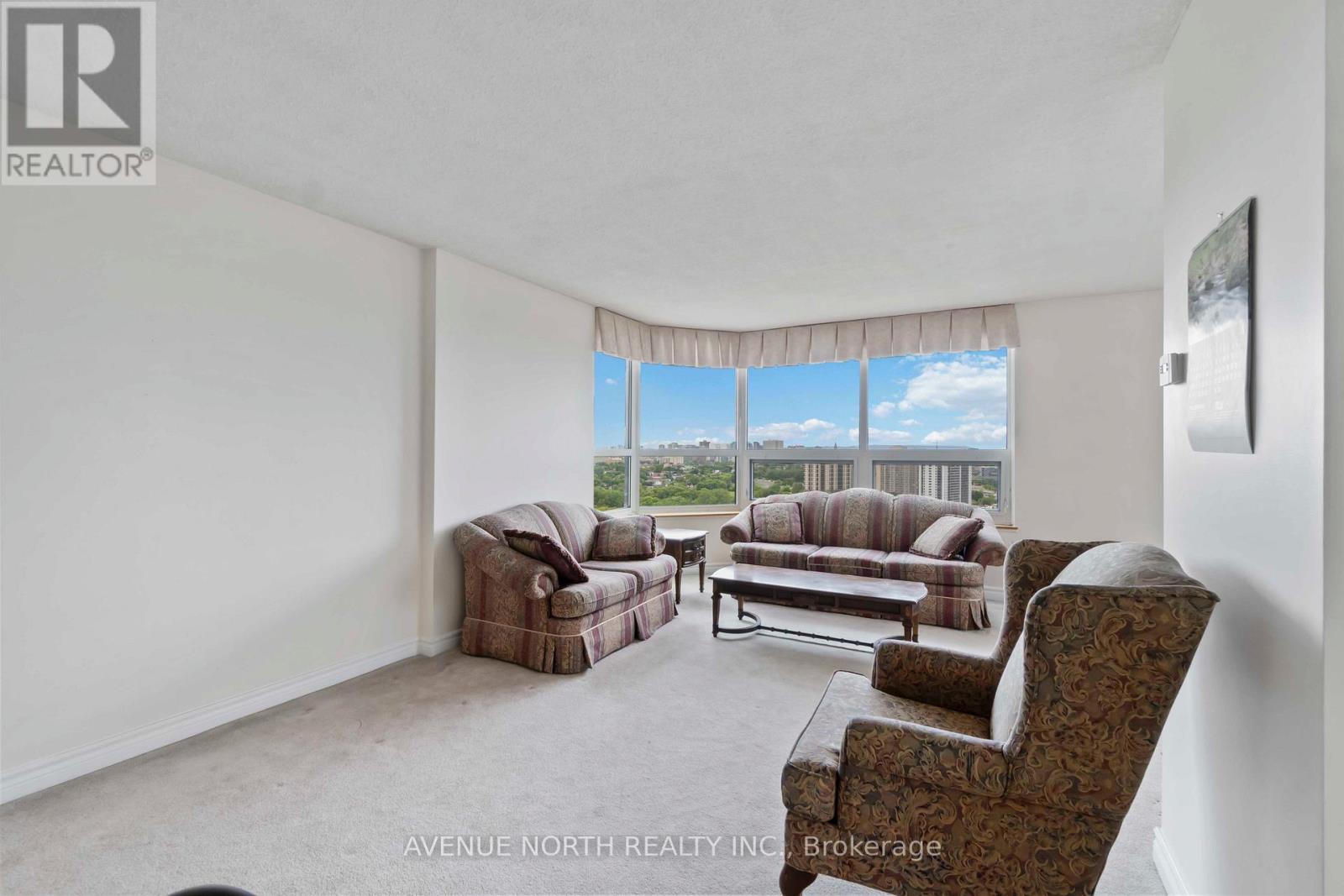 2401 - 1500 Riverside Drive, Ottawa, Ontario  K1G 4J4 - Photo 8 - X12236605