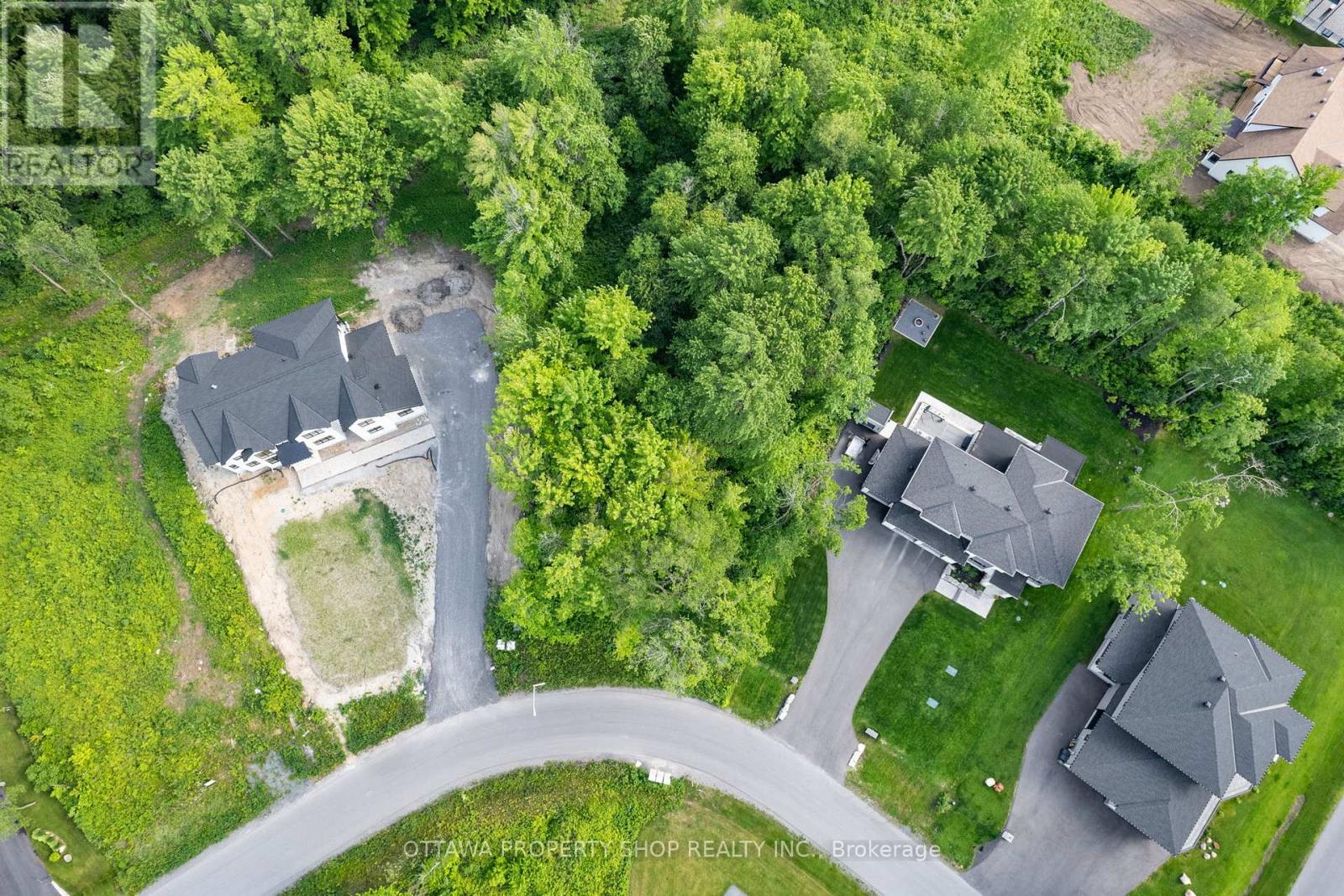 583 Shoreway Drive, Ottawa, Ontario  K4P 0G3 - Photo 4 - X12236626