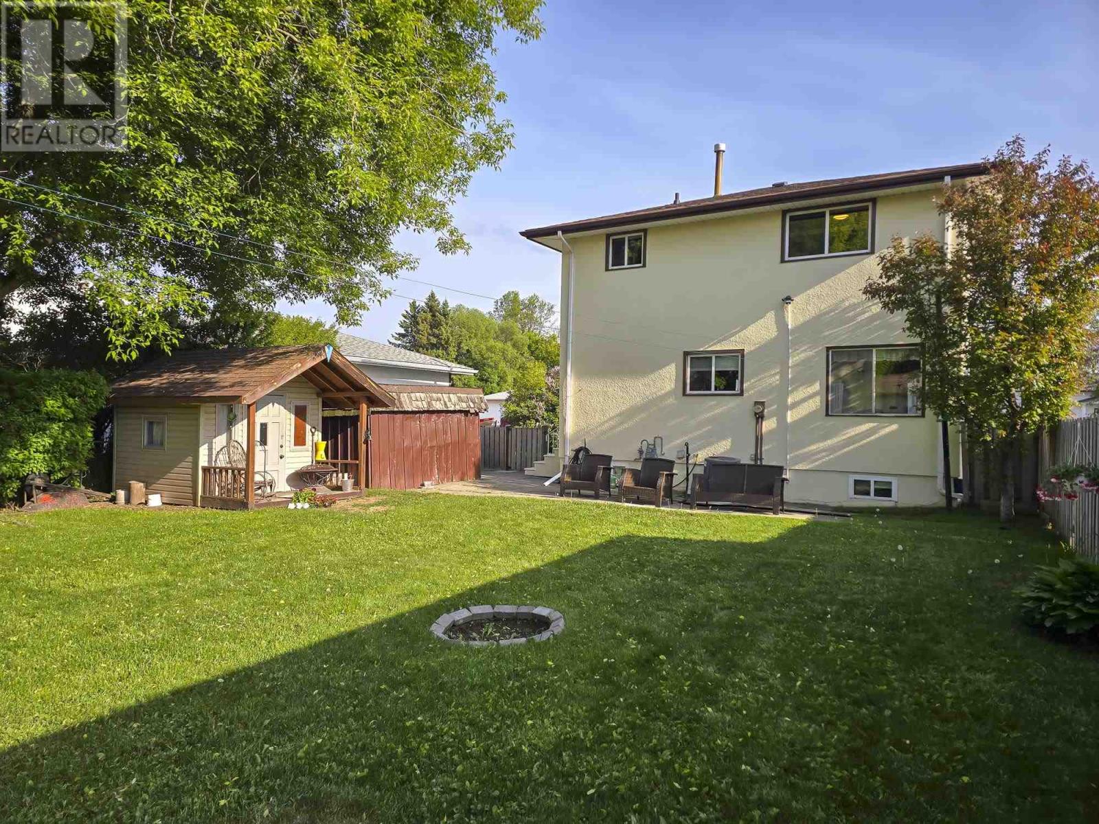 Property at 543 Churchill DR W image 3