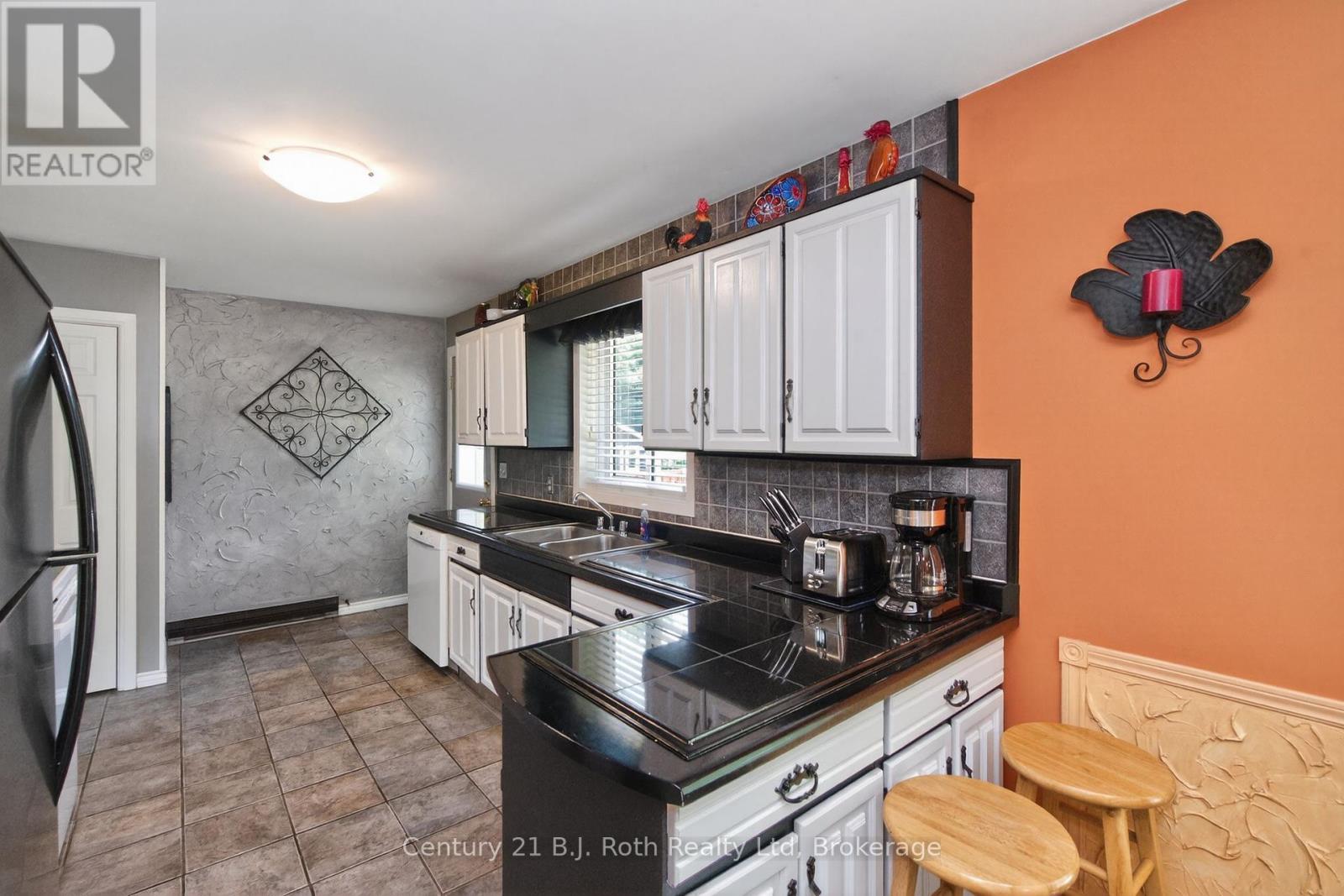573 Lafontaine Road E, Tiny, Ontario  L9M 0S3 - Photo 14 - S12236641
