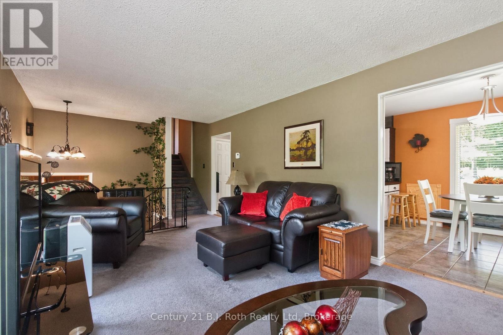573 Lafontaine Road E, Tiny, Ontario  L9M 0S3 - Photo 8 - S12236641