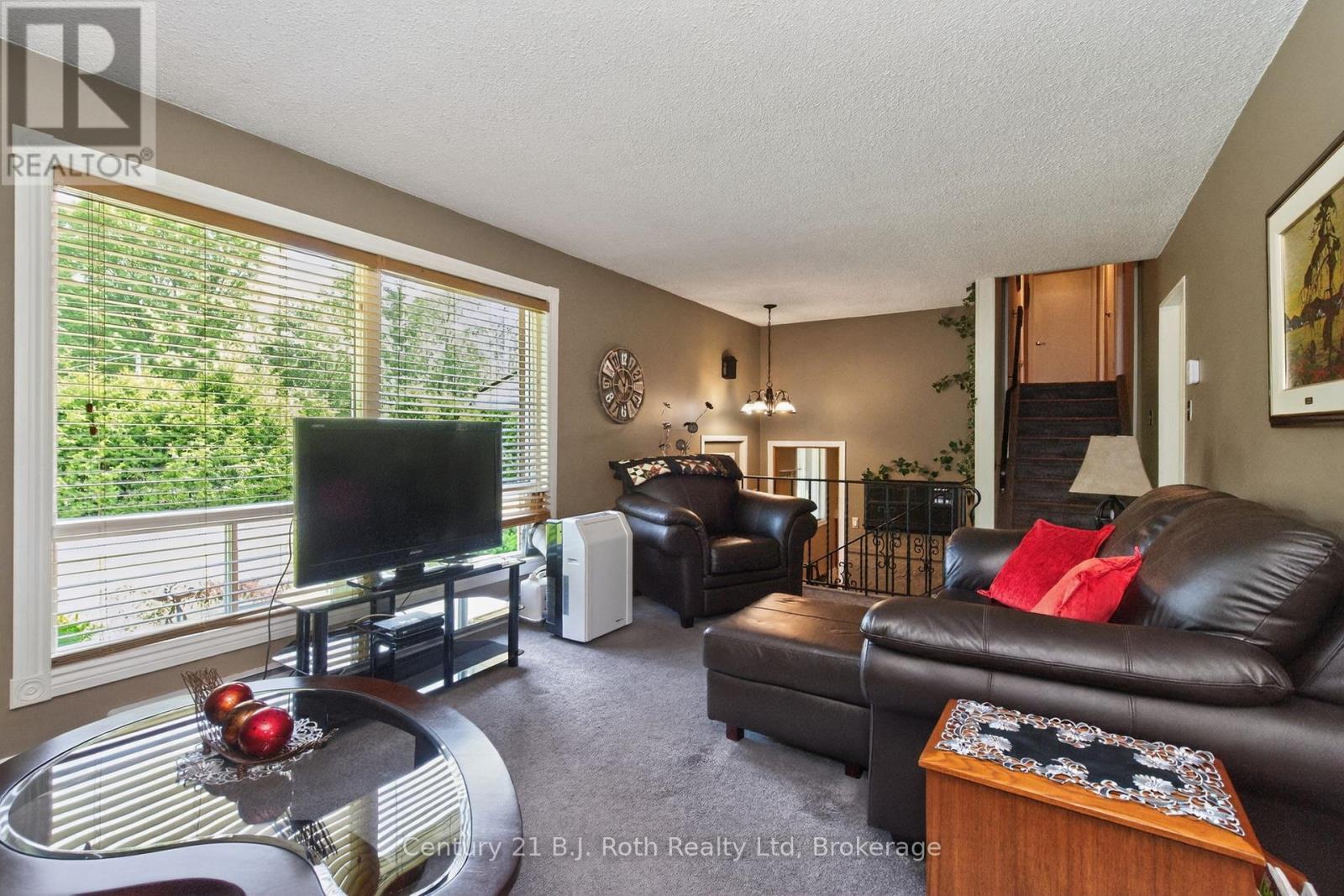 573 Lafontaine Road E, Tiny, Ontario  L9M 0S3 - Photo 9 - S12236641