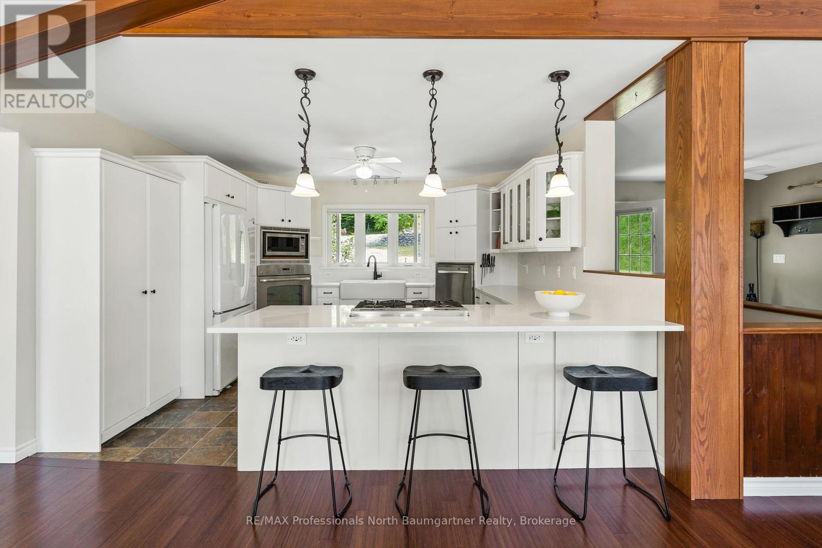 1132 Trapline Trail, Dysart Et Al, Ontario  K0M 1S0 - Photo 10 - X12236651