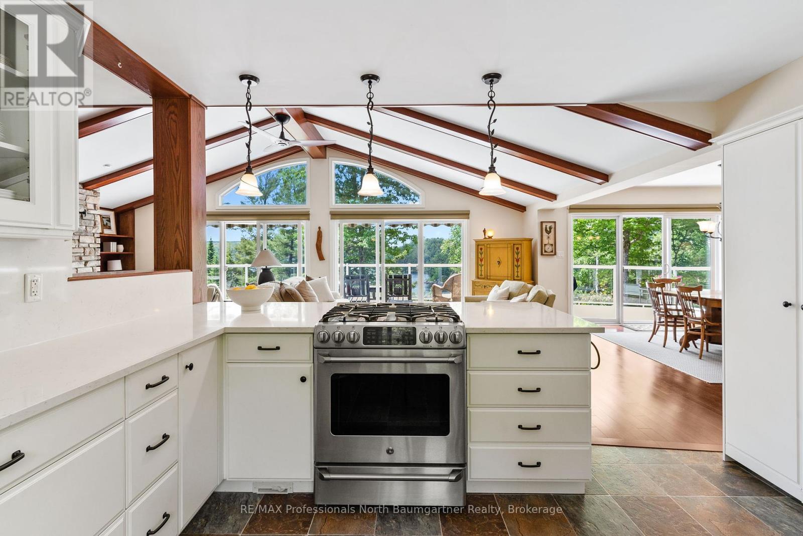 1132 Trapline Trail, Dysart Et Al, Ontario  K0M 1S0 - Photo 12 - X12236651