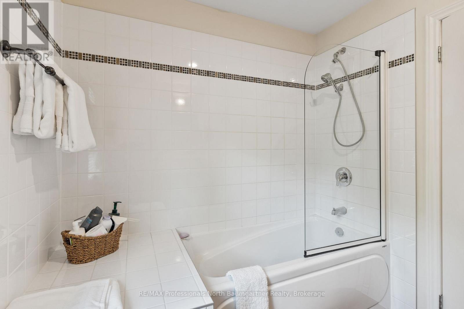 1132 Trapline Trail, Dysart Et Al, Ontario  K0M 1S0 - Photo 21 - X12236651