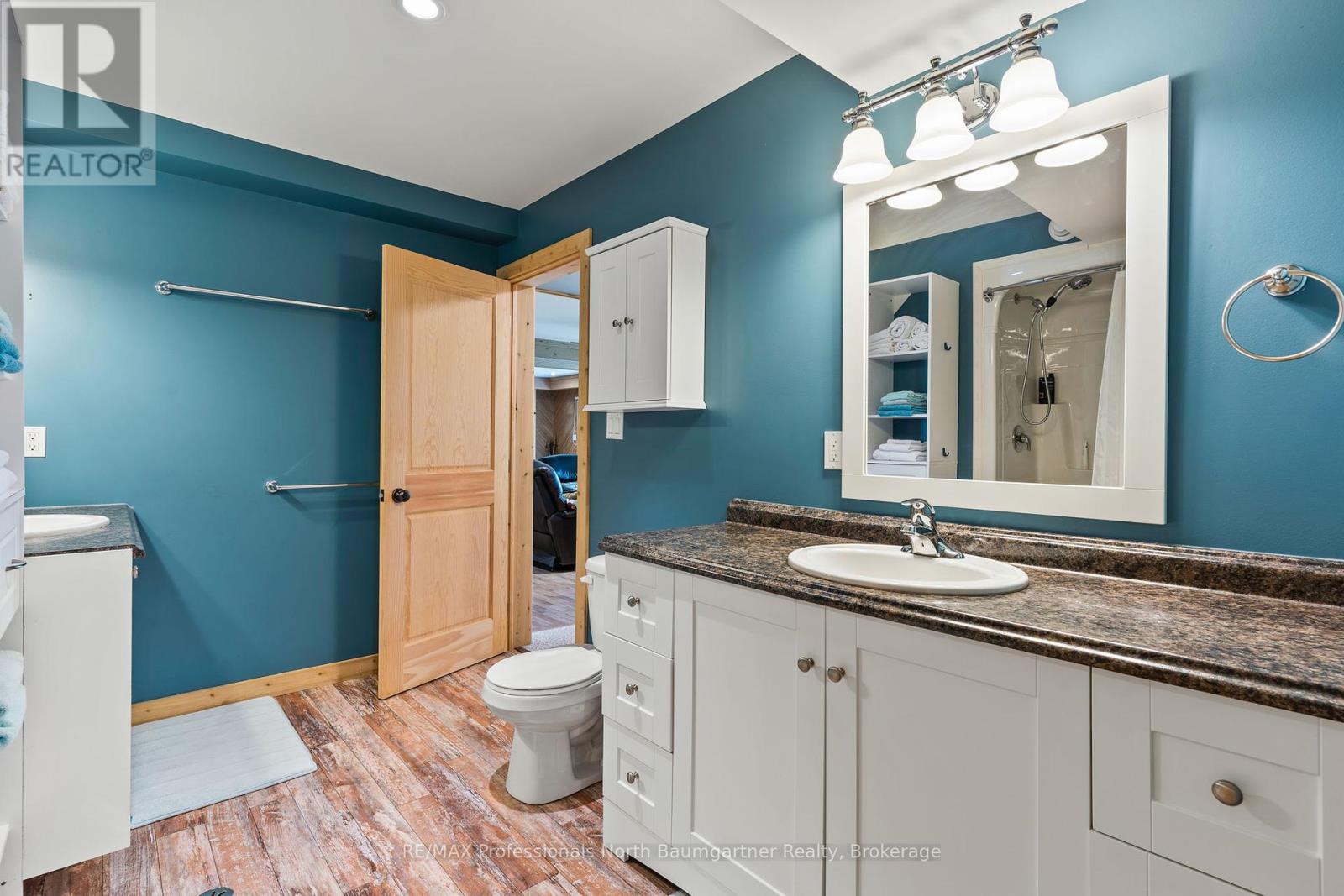 1132 Trapline Trail, Dysart Et Al, Ontario  K0M 1S0 - Photo 35 - X12236651