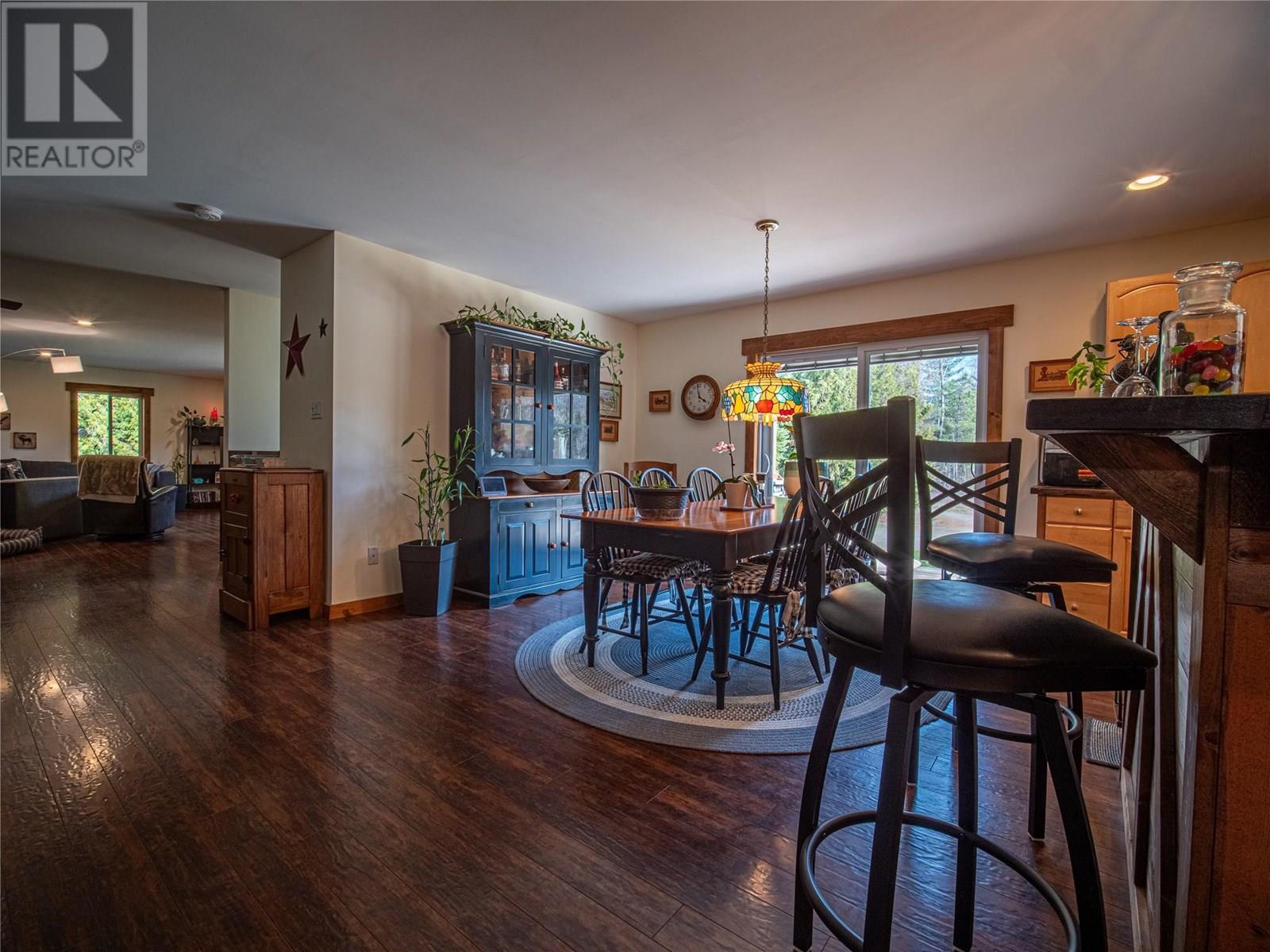 7957 3 Highway, Yahk, British Columbia  V0B 2P0 - Photo 15 - 10352480