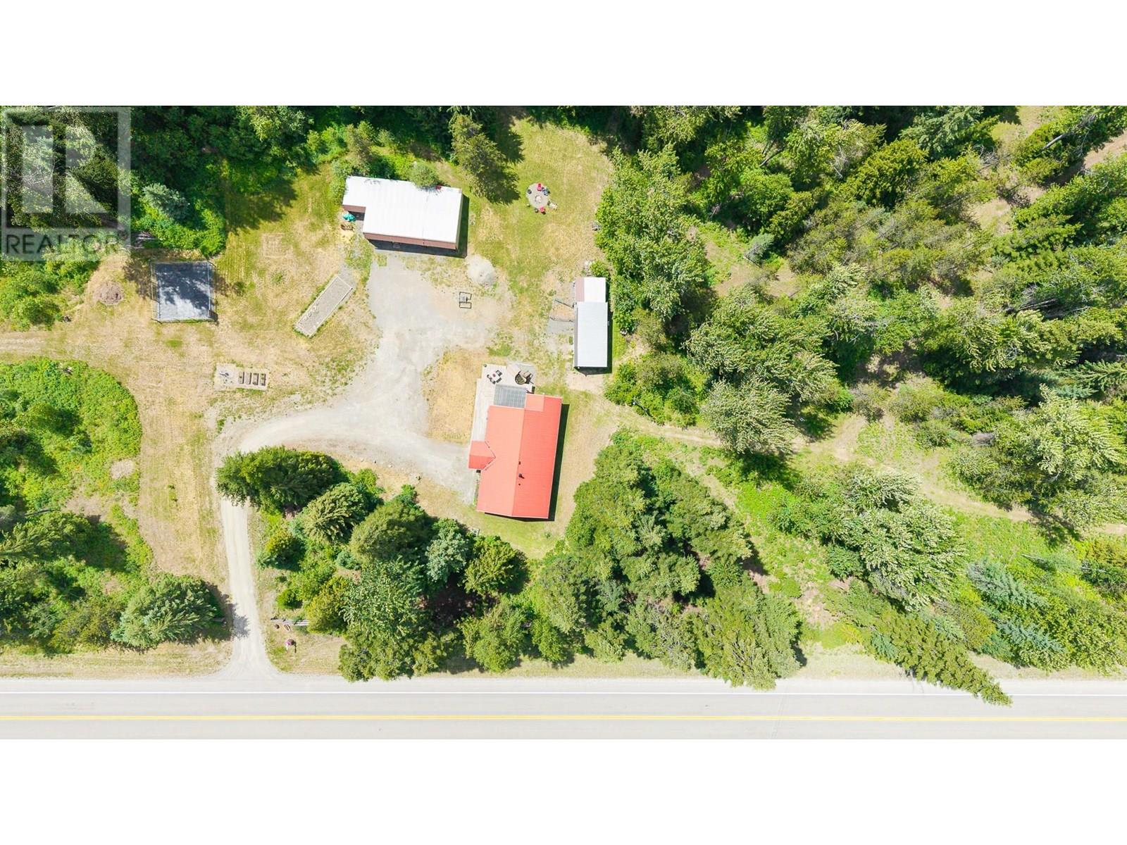 7957 3 Highway, Yahk, British Columbia  V0B 2P0 - Photo 43 - 10352480