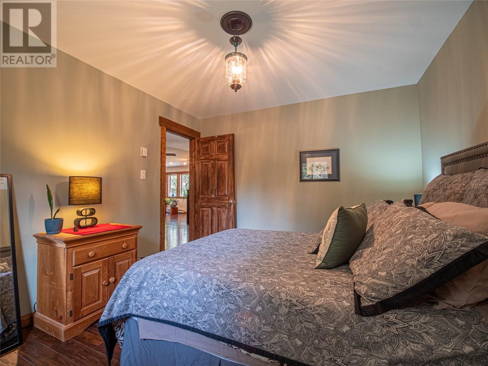 7957 3 Highway, Yahk, British Columbia  V0B 2P0 - Photo 29 - 10352480