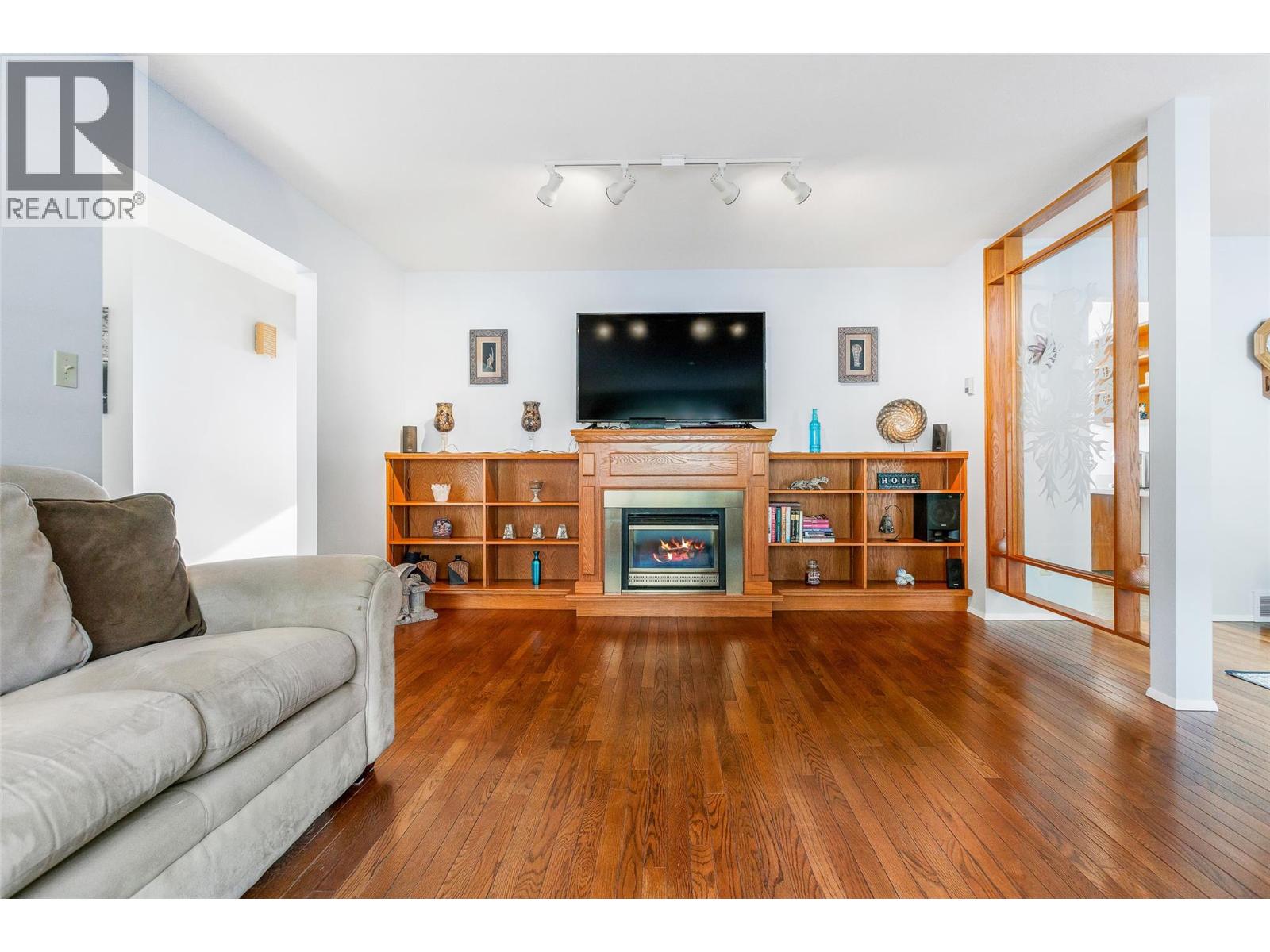 1061 Westview Road, Creston, British Columbia  V0B 2N2 - Photo 9 - 10353054