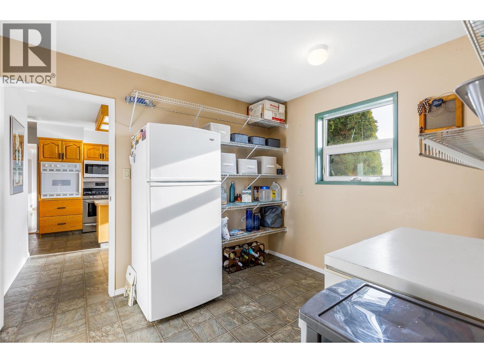 1061 Westview Road, Creston, British Columbia  V0B 2N2 - Photo 18 - 10353054