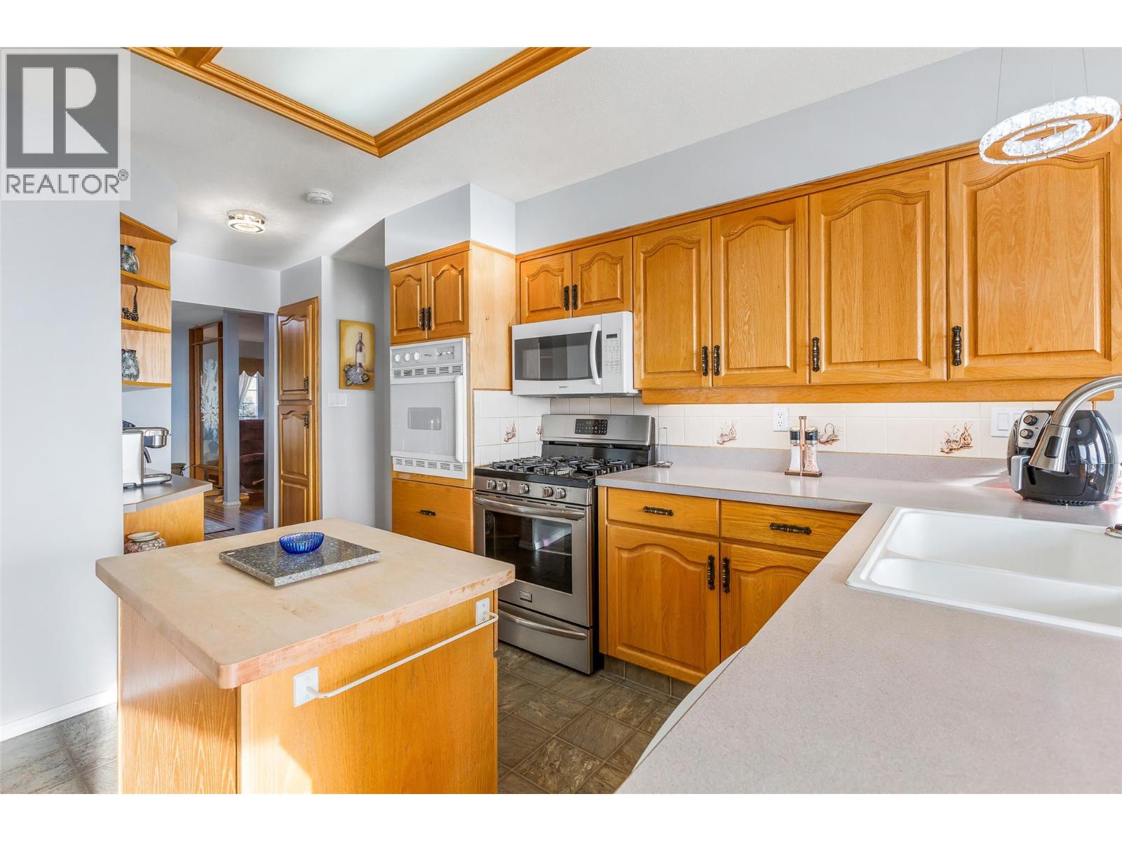 1061 Westview Road, Creston, British Columbia  V0B 2N2 - Photo 15 - 10353054