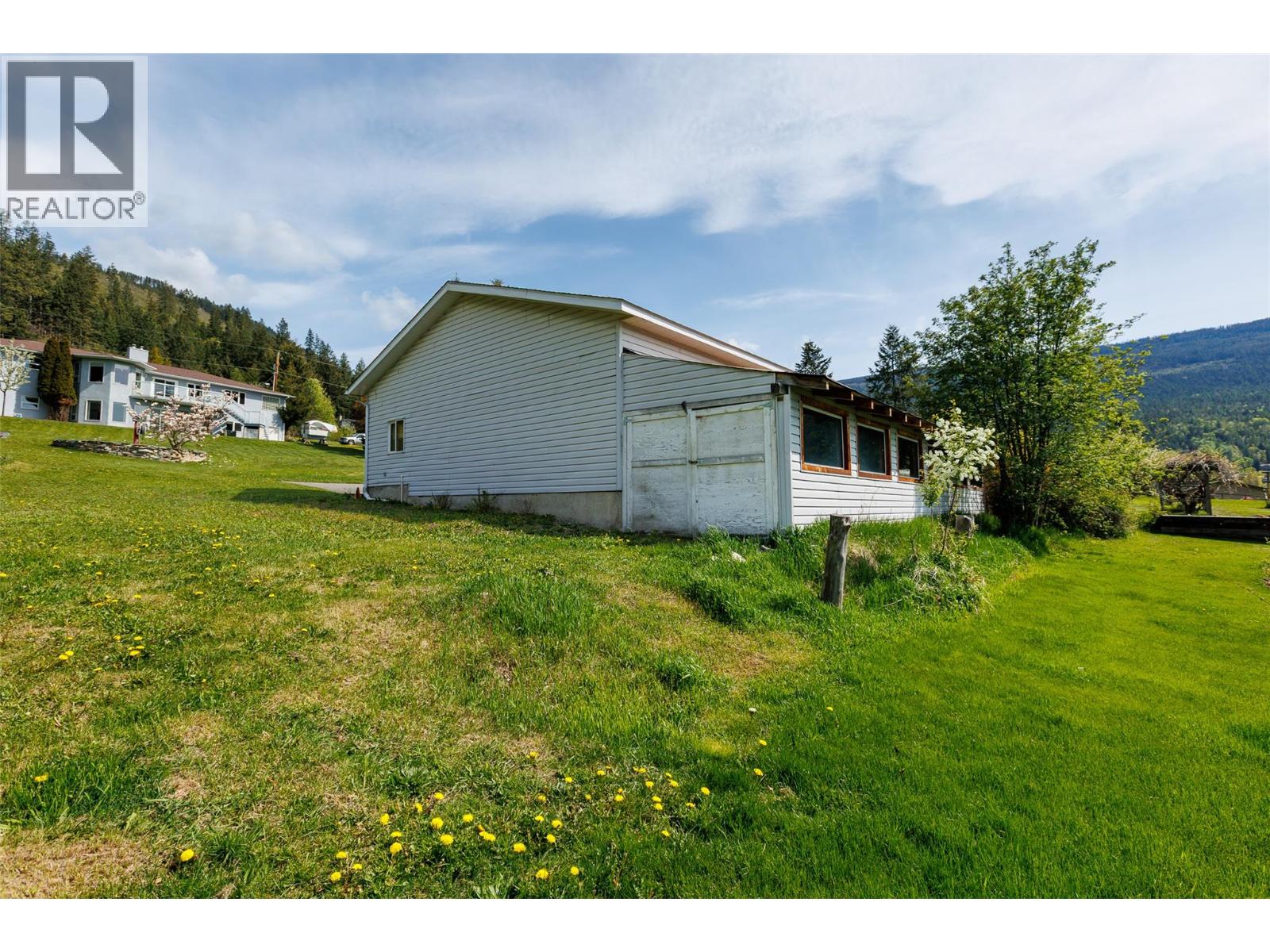 1061 Westview Road, Creston, British Columbia  V0B 2N2 - Photo 75 - 10353054