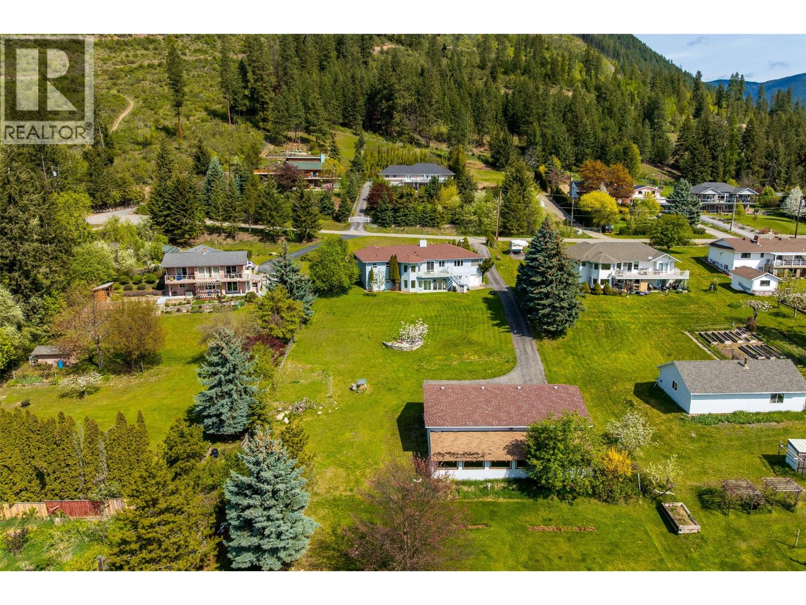 1061 Westview Road, Creston, British Columbia  V0B 2N2 - Photo 83 - 10353054