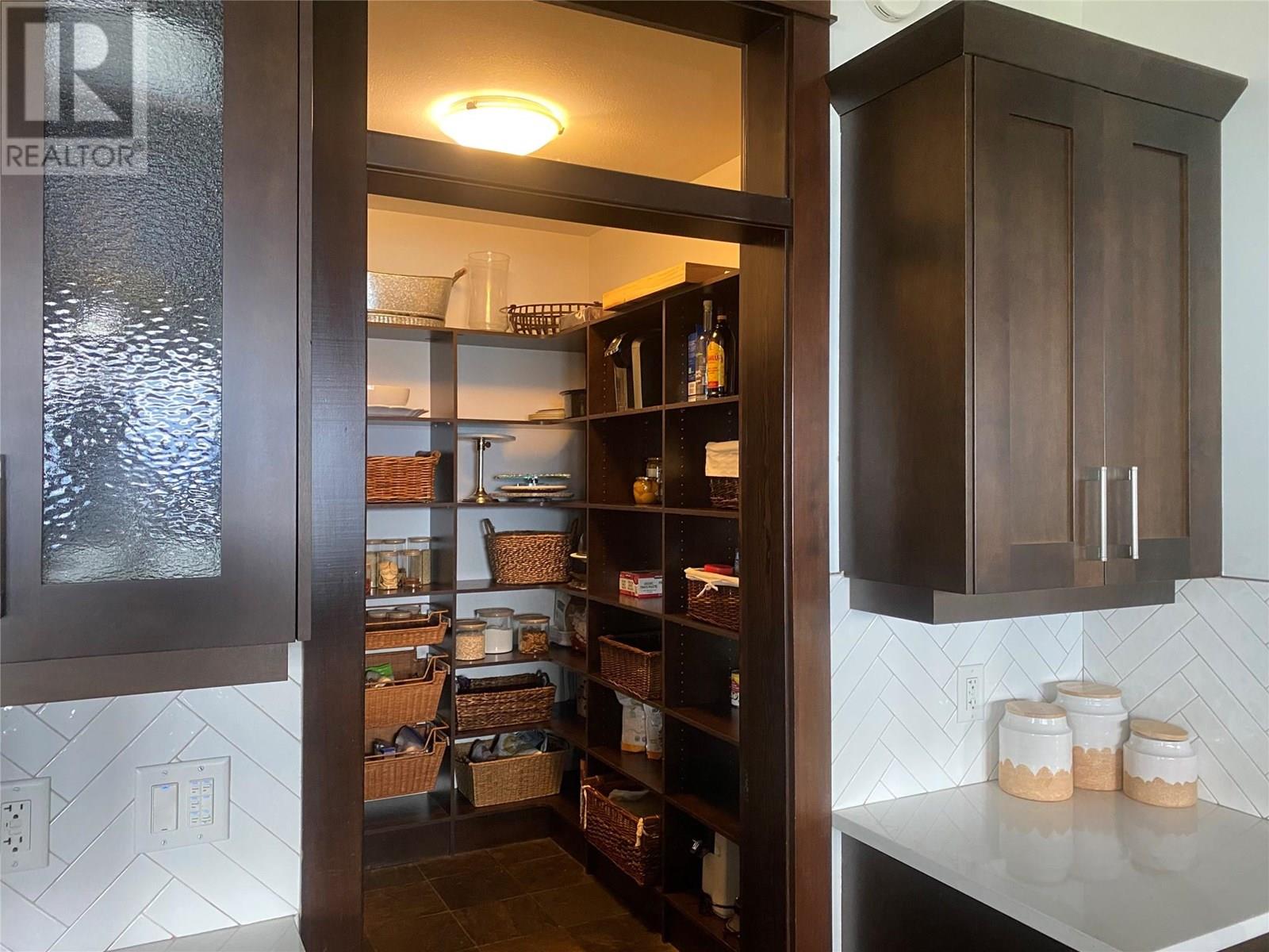 716 Kuipers Crescent, Kelowna, British Columbia  V1W 5B2 - Photo 28 - 10347239